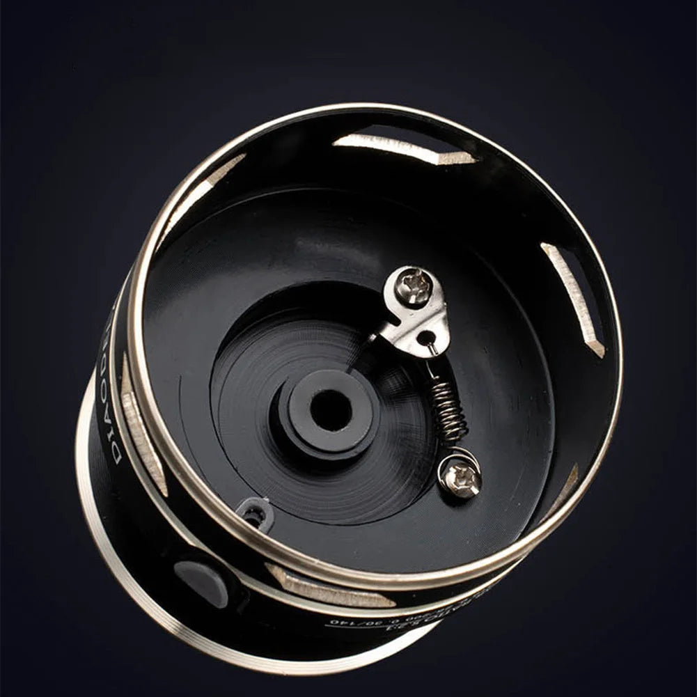 Spinning Reel Max Drag 8KG for Fishing.