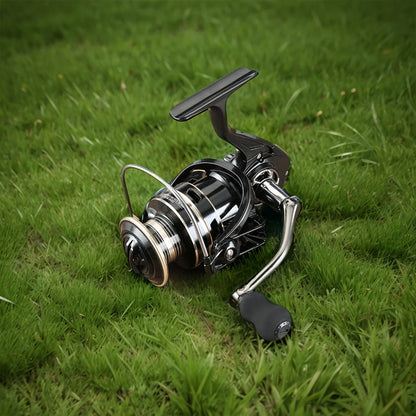 Spinning Reel Max Drag 8KG for Fishing.